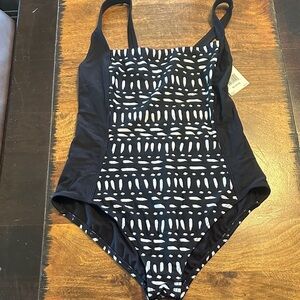 TYR one piece swimsuit size XL NWTs